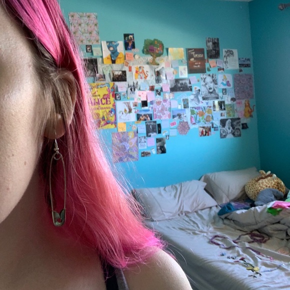 Silver safety pin earrings 🧷 - Picture 2 of 2